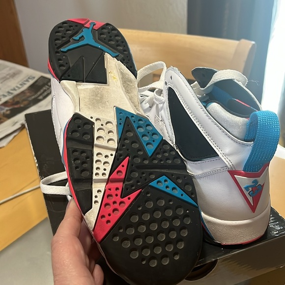 ⭐️⭐️Host Pick⭐️⭐️ Jordan 7 Retro
White and Orion Blue - Picture 4 of 7